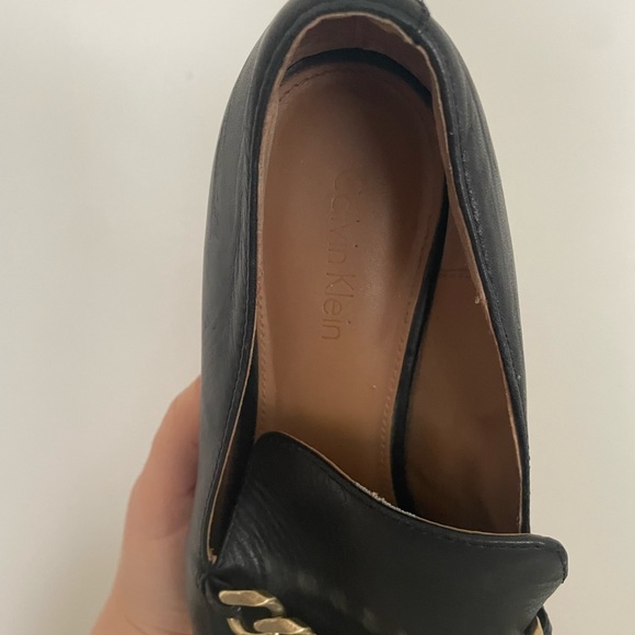 Calvin Klein Loafers with Gold Chain, size 37 - Picture 6 of 10